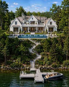 940 Lake