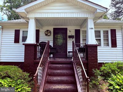 146 Center St