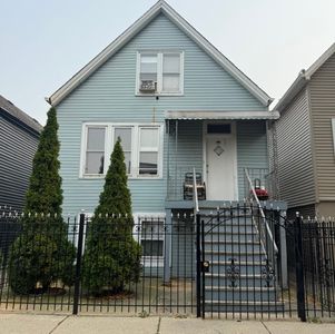 3303 W 38th Pl