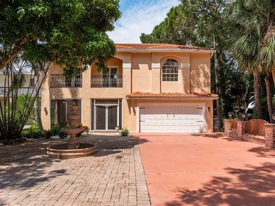 302 Shore Dr