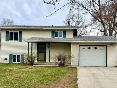 1039 36th Ave N