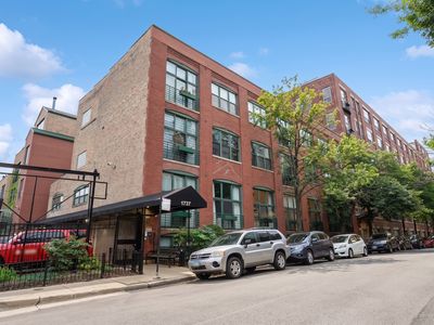 1737 N Paulina St APT 103