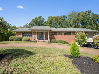 3607 Crestwood Dr NW