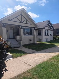 3033 W 54th St