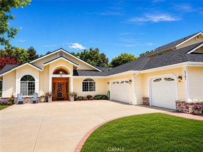 5781 Glenview Ln