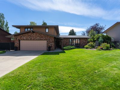 1108 20th Ave SW