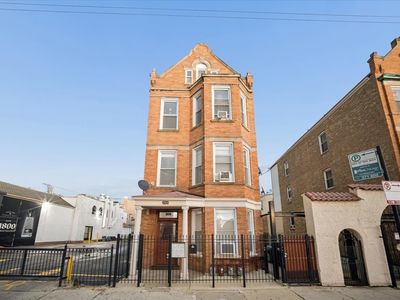 2515 S Kedzie Ave