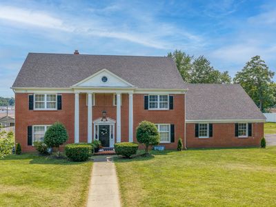 22 Thornhill Ln