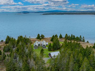 421 Petitmanan Point Road