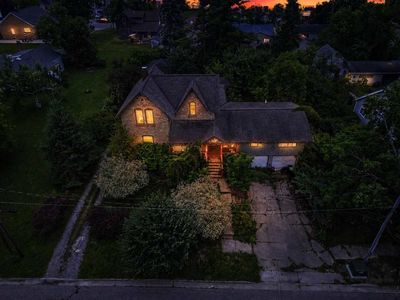 420 Carleton St
