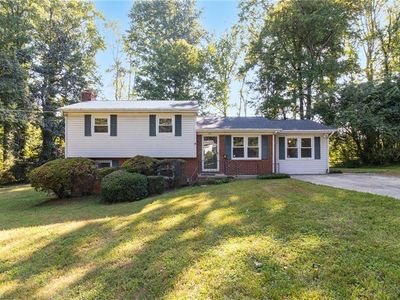 201 Wedgewood Dr