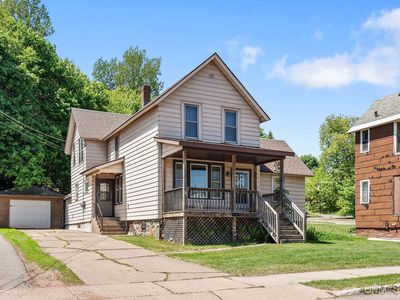 135 York St