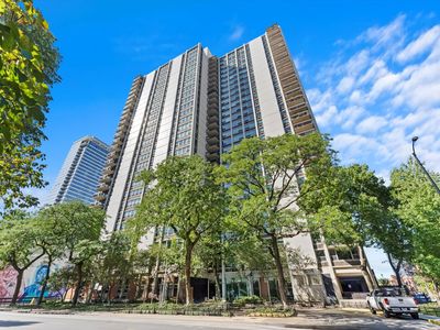 1255 N Sandburg Ter UNIT 1706