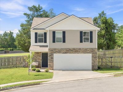 1066 Greenway Dr