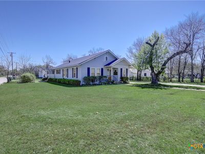 Property at 1135 N Penelope St, Belton, TX