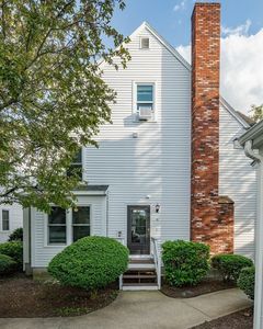 28 Court St APT 4