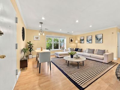 160 Newton St APT 3