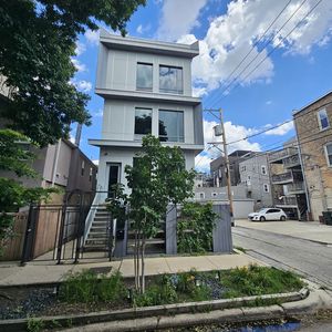 1013 N Honore St #1