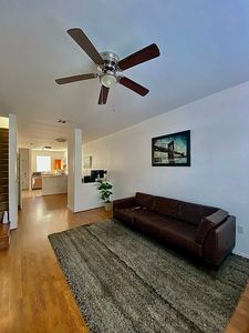 3901 SW 20th Ave APT 202