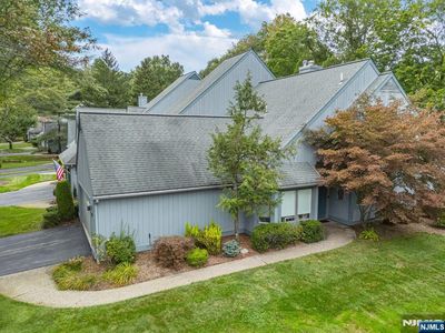 25 Braeburn Drive