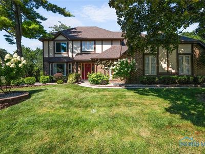 5201 River Ridge Cir