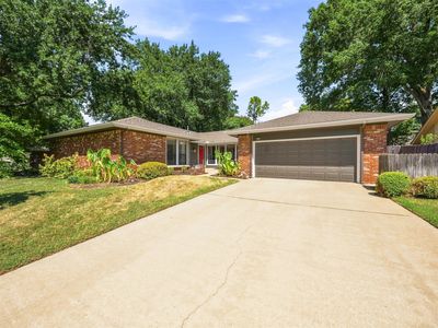 6213 E 78th Pl