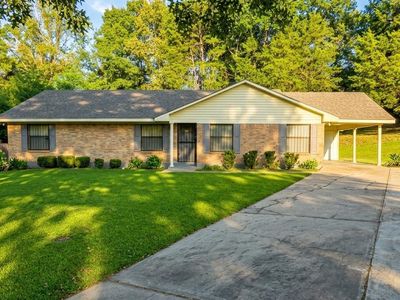 Property at 316 Crestwood Dr, Selma, AL