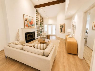 11302 Benttree Cir