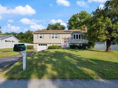 15 Blue Jay Ave