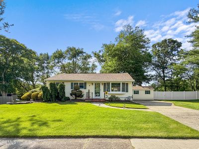 6 Aaron Avenue