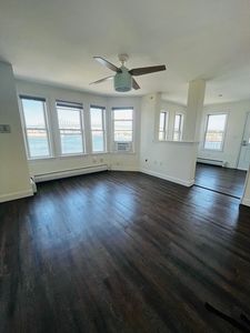 429 Border St APT 6
