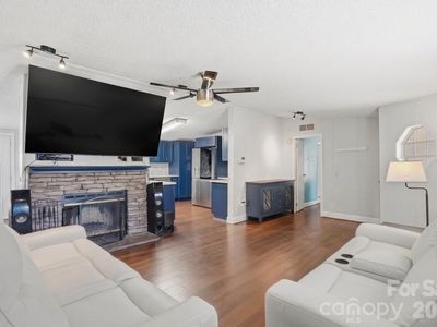 605 Ridgewood Ct