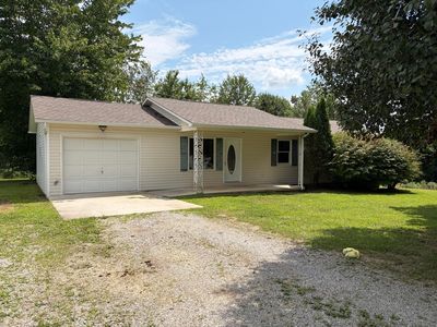 38 Jacqueline Ln