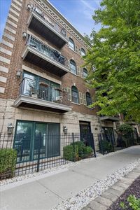 1148 W Roscoe St APT 1E