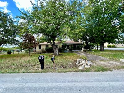 8427 Honeysuckle Ln