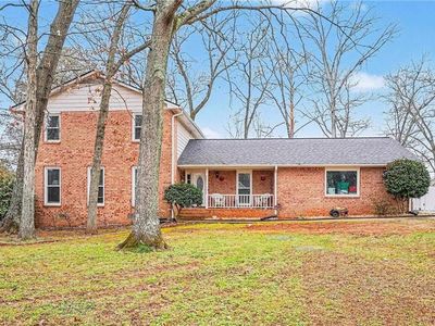 2571 Highland Golf Course Dr SE