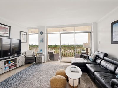6211 W Northwest Hwy APT 803