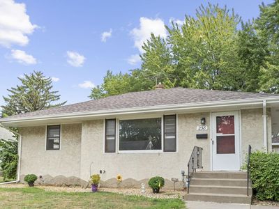 238 Macarthur St W