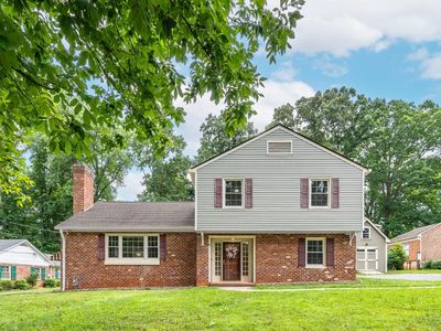 3004 Ravenwood Dr