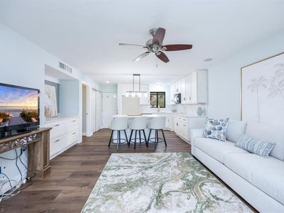 746 Eagle Creek Dr APT 203