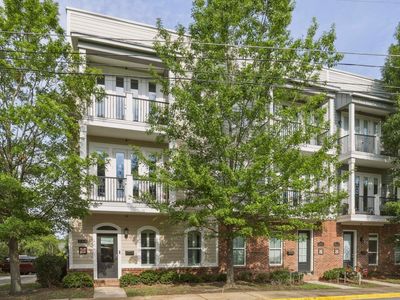 248 Lafayette Cir