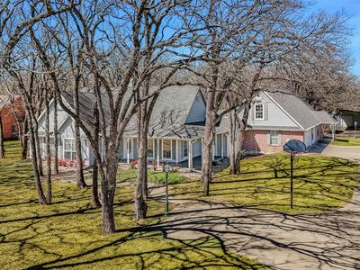 1079 Oak Hollow Ln