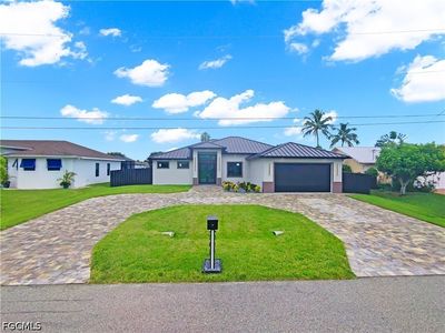 305 SW 15th Ter