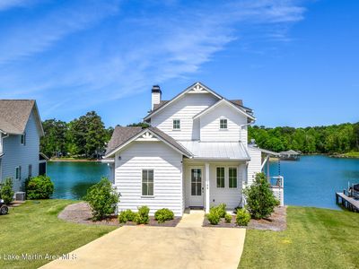 144 Oak Dr
