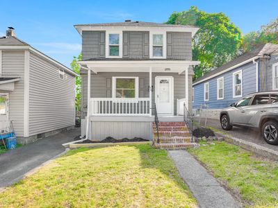54 Larter Avenue