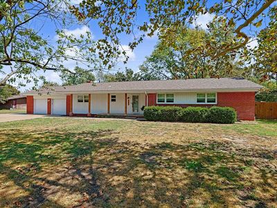 2242 N Cardinal Dr