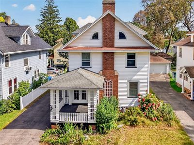 296 Woodbine Ave