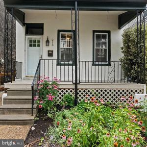 216 W Mount Pleasant Ave