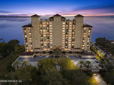 2358 RIVERSIDE Avenue #304