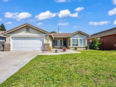2865 Tulare Ct